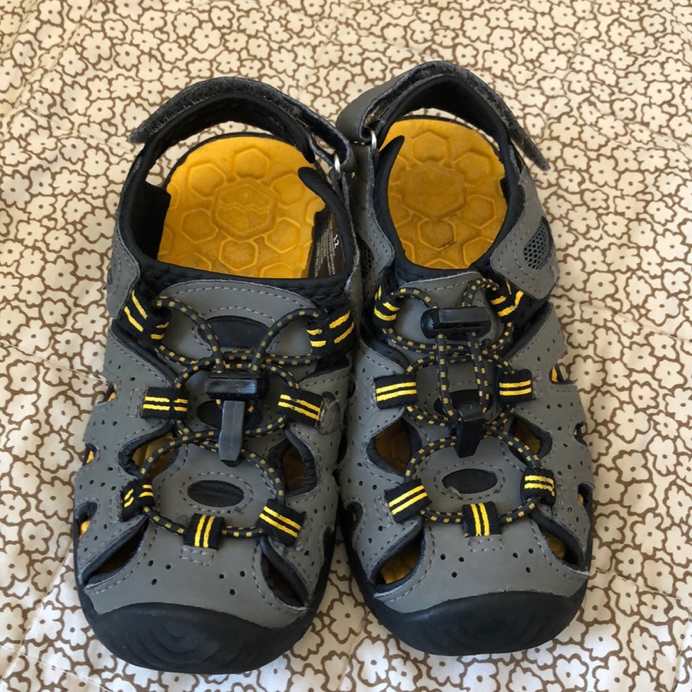 Boys bumper sandals